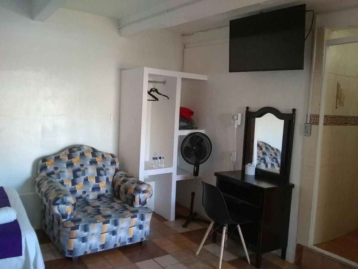 Hotel Posada Laura San Juan del Río Eksteriør billede